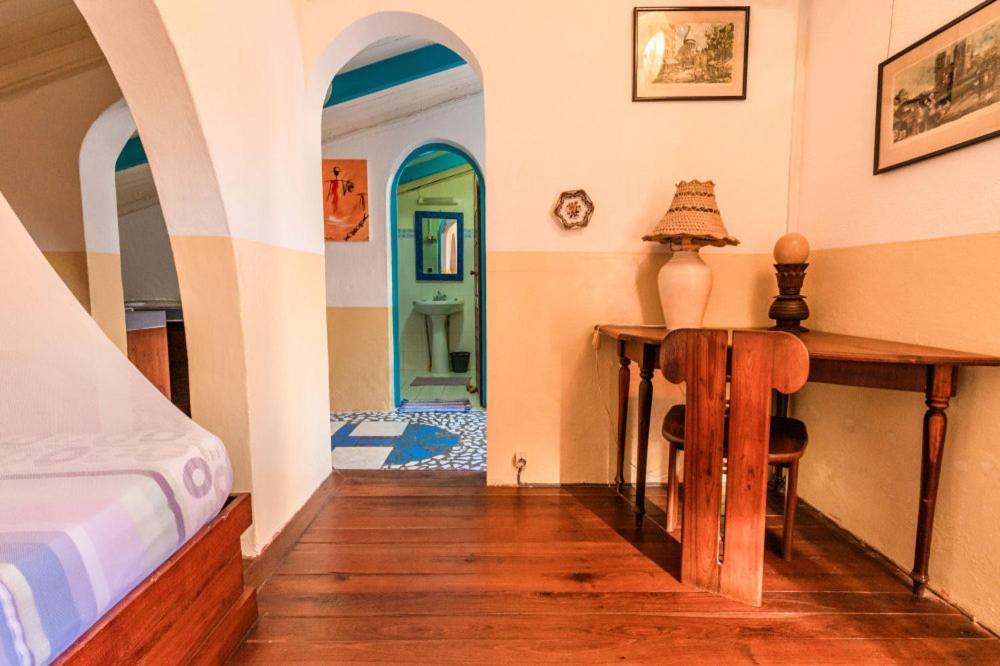 Chez Maggie Hotel & Restaurant Мурундава Экстерьер фото