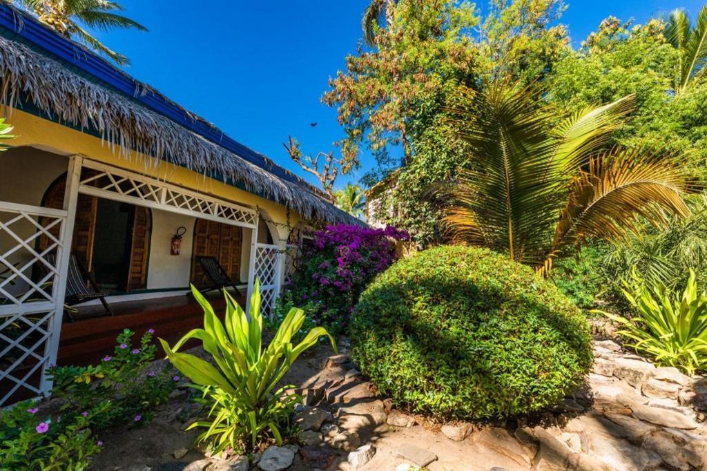Chez Maggie Hotel & Restaurant Мурундава Экстерьер фото